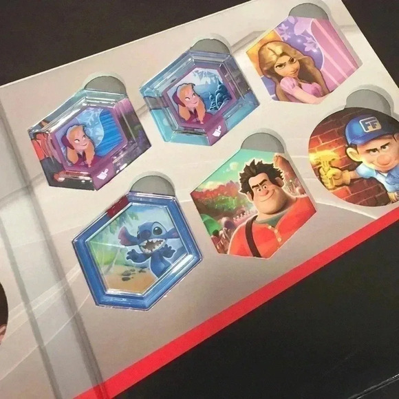 Disney Infinity Power Disc Album with 6 Discs - Picture 4 of 4